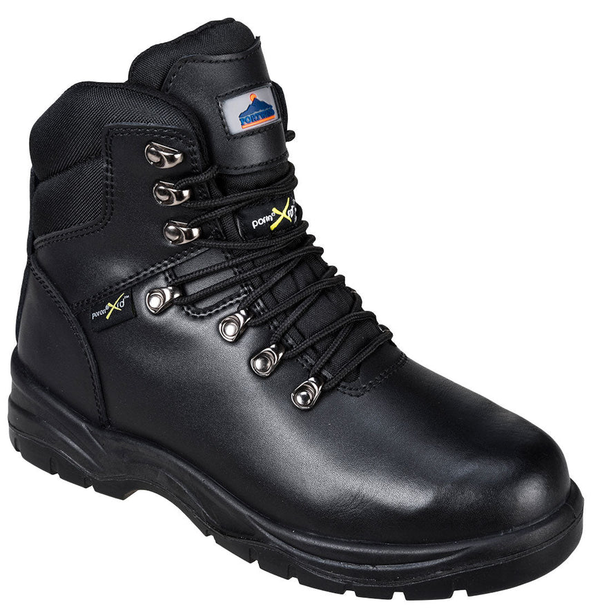 Black Portwest Steelite Met Protector Safety Boot. Boot has a black sole, Protective toe and black and laces. Boot also has metatarsal protection.