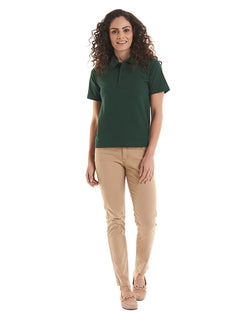 Person wearing Uneek Clothing UC105 200GSM Active Poloshirt in bottle green with short sleeves, collar and three button plackett.