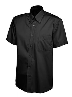 Uneek Clothing UC702 Mens Pinpoint Oxford Half Sleeve Shirt in black with black buttons, pocket on left chest and collar with black buttons.